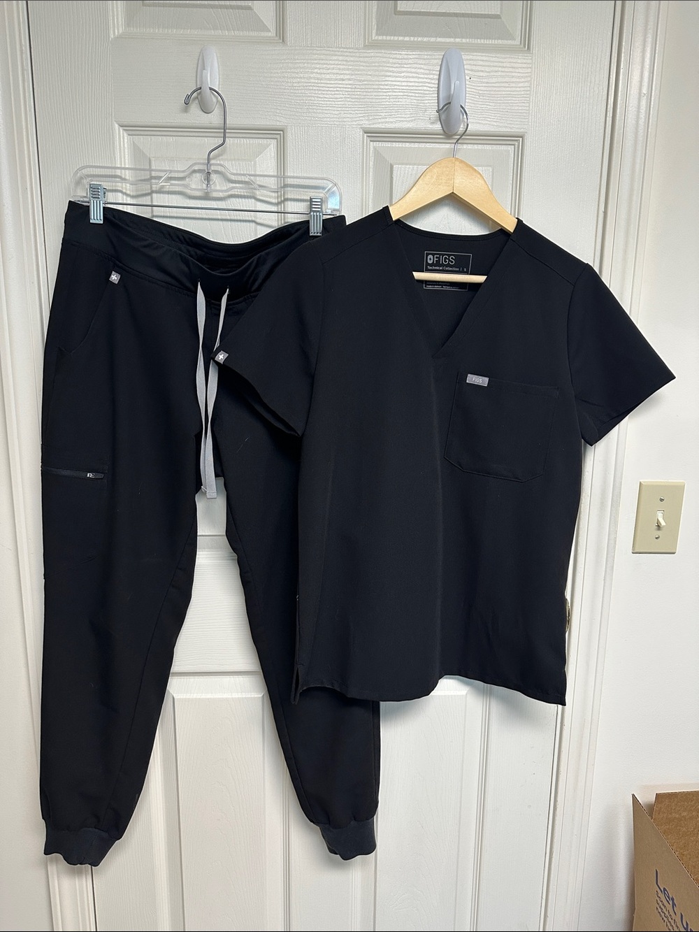 FIGS Women’s Set in Black